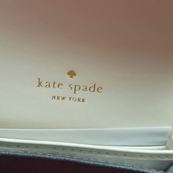 Kate Spade wallet - Picture 3 of 8